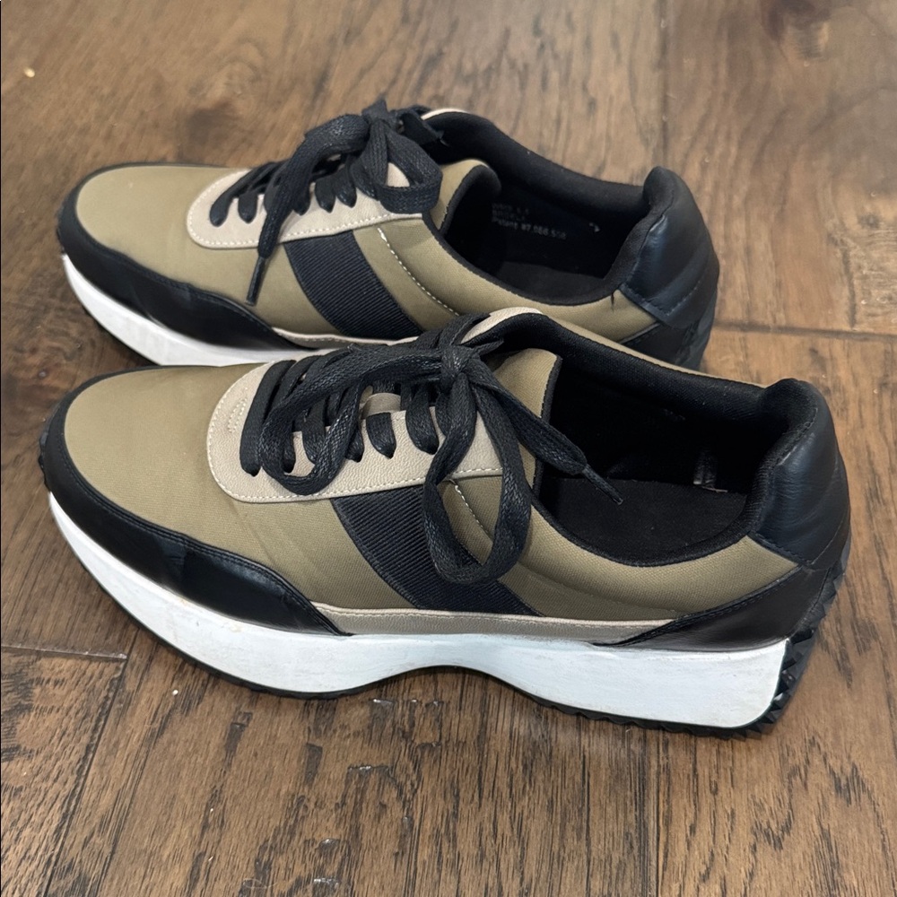 DV by Dolce Vita Bettie sneakers in olive